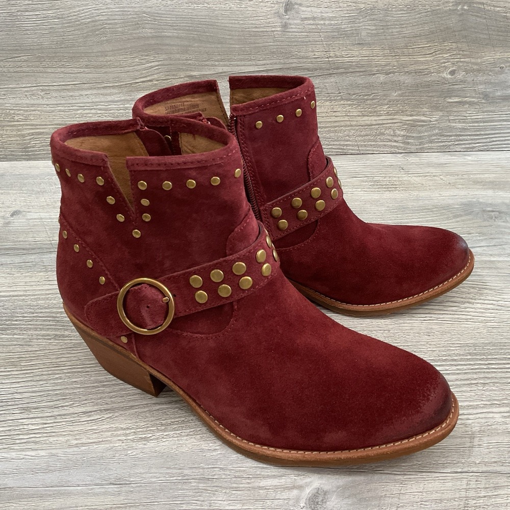 Sofft Allene II Boots Burgundy Suede Booties Western Studs Rustic Womens 8.5 NEW